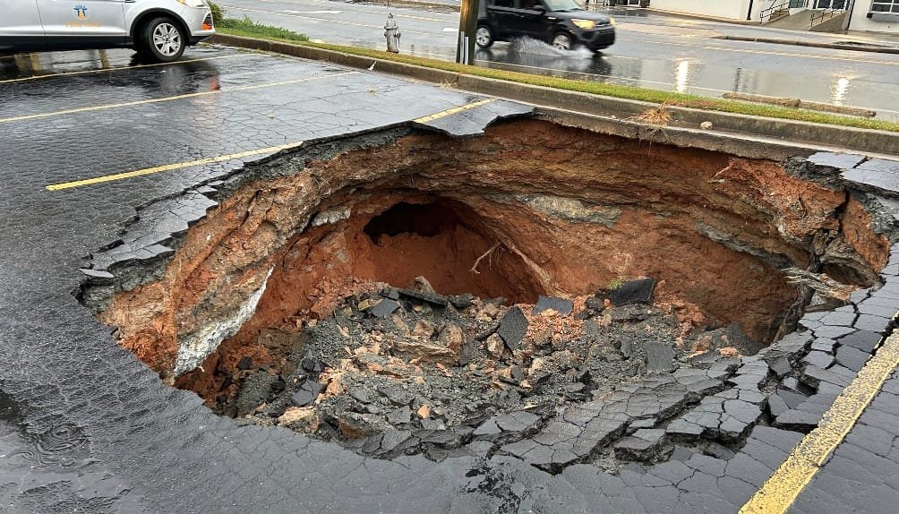 Sinkhole Disrupts Chinatown Mall Operations in Chamblee, Georgia