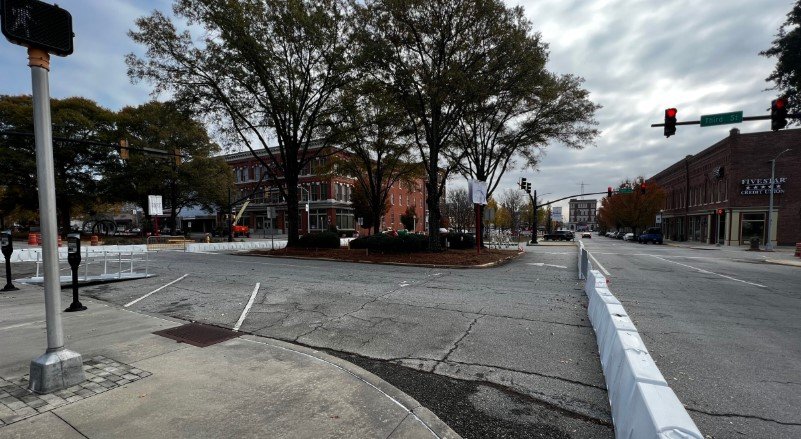 Third and Poplar Streets Intersection Closed for Downtown Macon Christmas Light Extravaganza