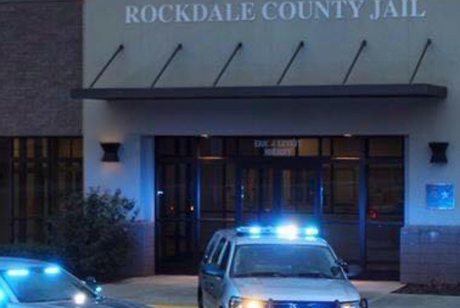 Woman Shoots Man in Self-Defense After Roadside Altercation in Rockdale County