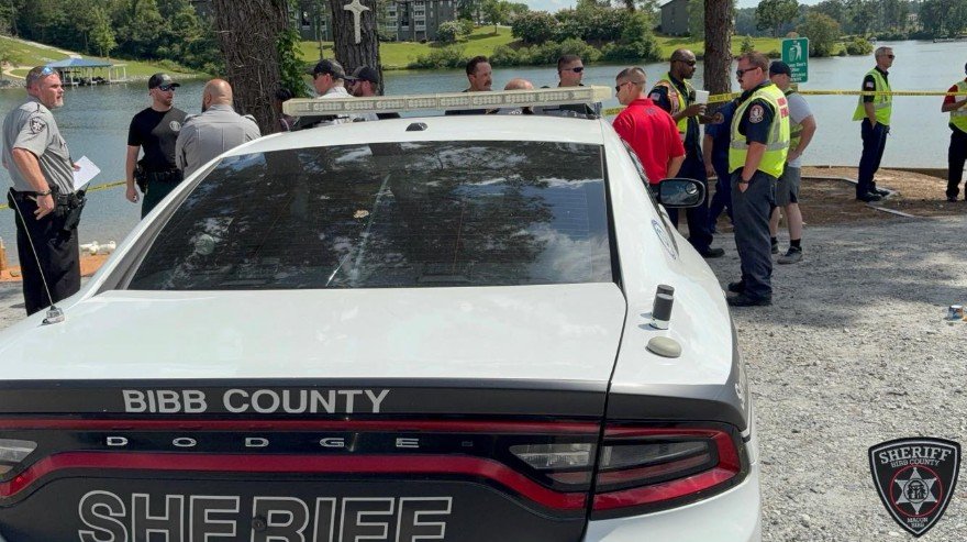 Search Underway for Missing 7-Year-Old After Lake Tobesofkee Drowning Incident; Two Children Rescued Search Underway for Missing 7-Year-Old After Lake Tobesofkee Drowning Incident; Two Children Rescued