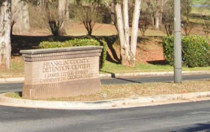 Franklin County Jailer Arrested for Supplying Contraband to Inmate