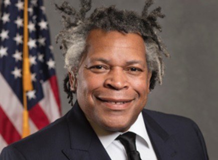 Former Hull Mayor Indicted for 54 Counts of Card Fraud, Turns Himself In