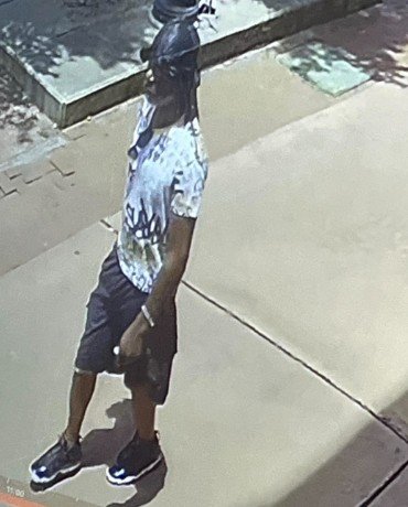Armed Robbery Suspect Sought After Daylight Hold-Up at Downtown Macon Business Armed Robbery Suspect Sought After Daylight Hold-Up at Downtown Macon Business