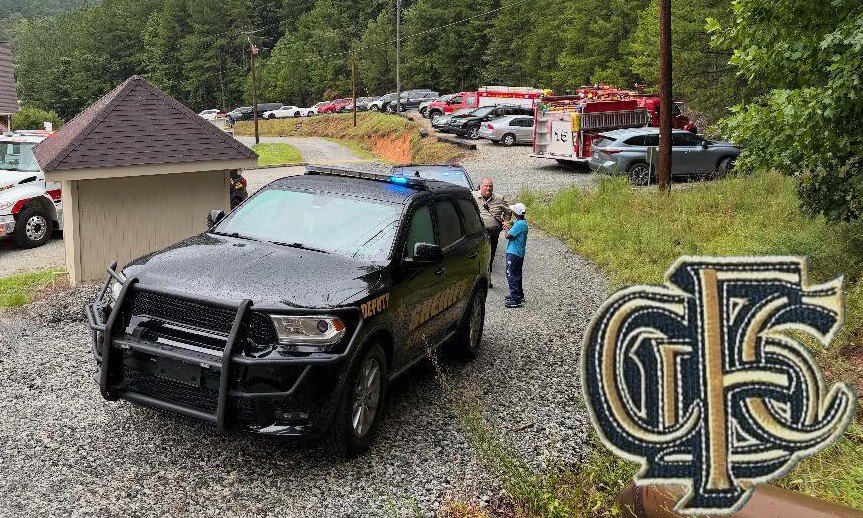 Hiker Rescued After Severe Leg Injury at Toccoa Falls Hiker Rescued After Severe Leg Injury at Toccoa Falls