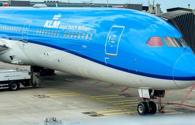 Passenger Detained after Opening Emergency Slide on KLM flight at Atlanta Airport