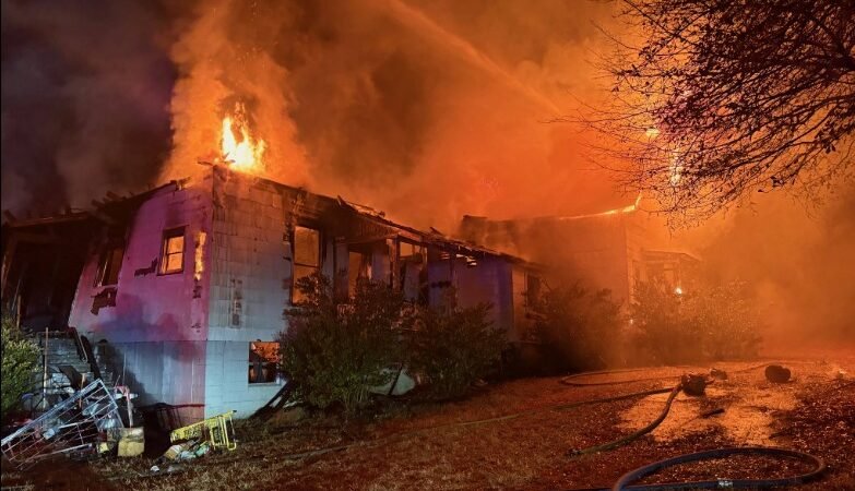 Christmas Eve Fire in Athens: Firefighters Rescue Occupant from Blaze