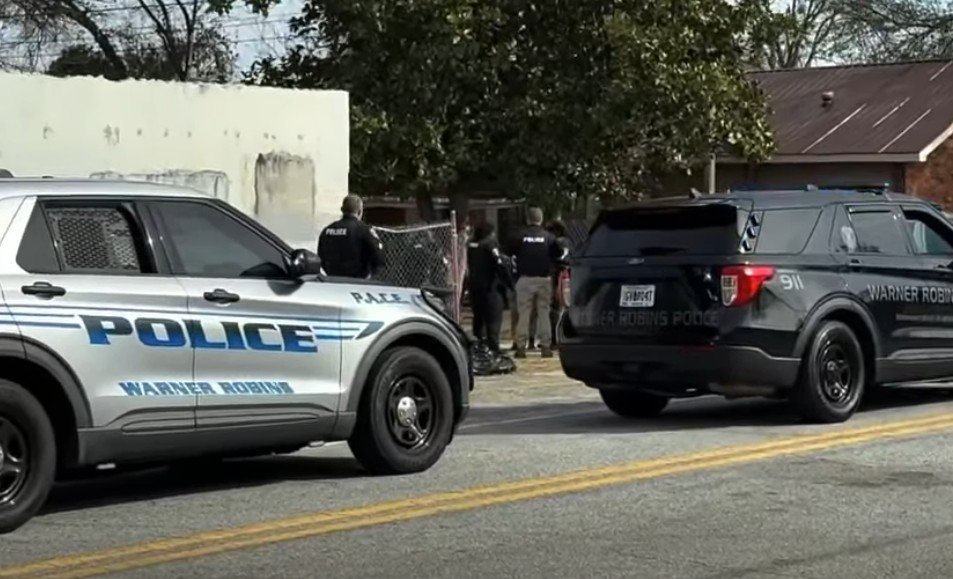 Warner Robins Officer Shot, Woman Critically Injured in Domestic Violence Incident