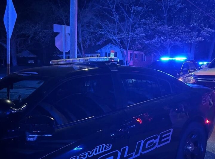 Gunman Killed After Shooting Officer, 6-Hour Standoff in Gainesville