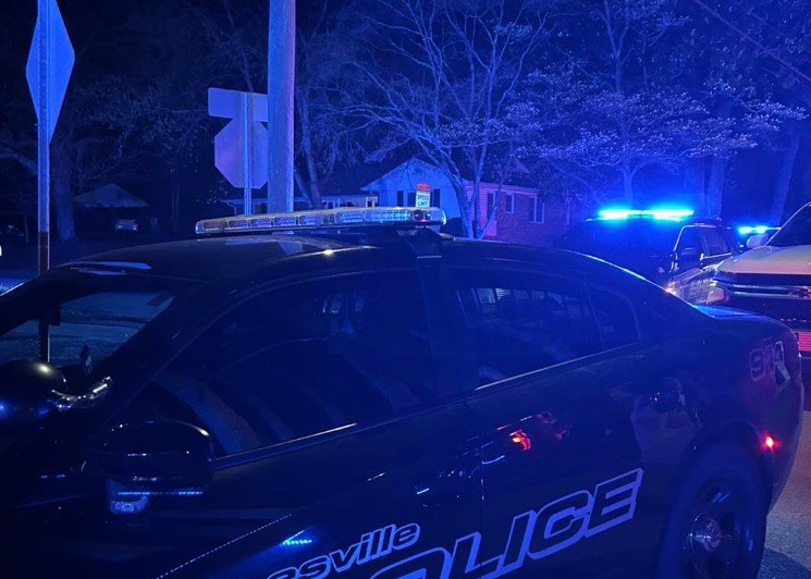 Gunman Killed After Shooting Officer, 6-Hour Standoff in Gainesville