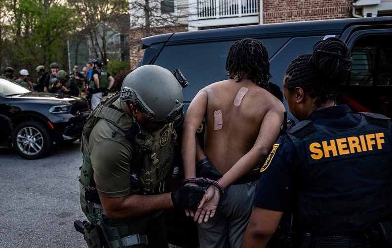 78 Arrested, Dozens of Guns and Drugs Seized in Metro Atlanta Fugitive Operation