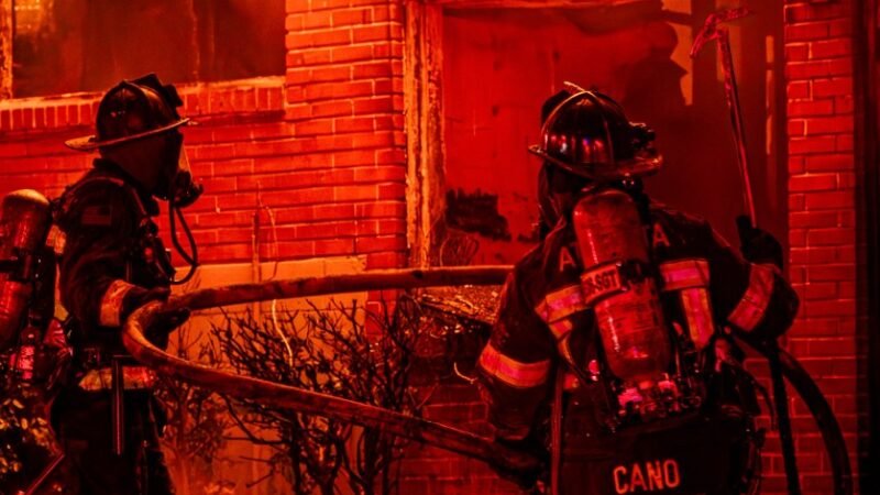 Atlanta Firefighters Contain Dangerous Dual Apartment Fires in Northwest Atlanta