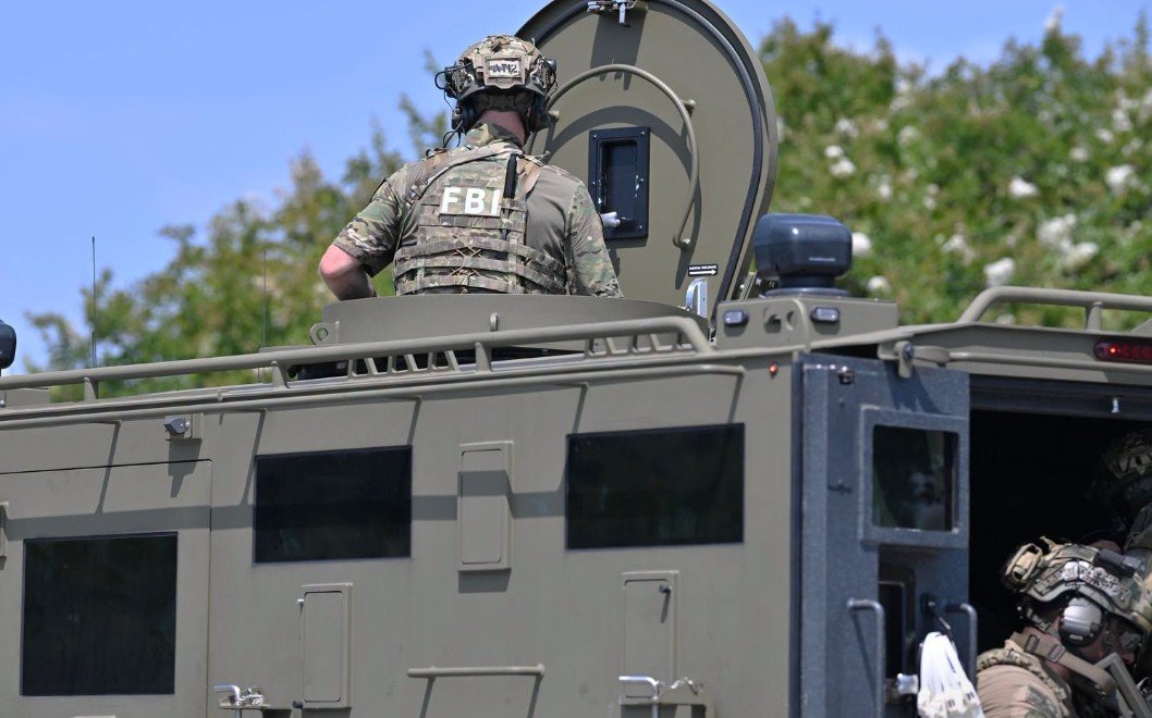 FBI Atlanta SWAT Captures North Carolina Shooting Suspect in Loganville