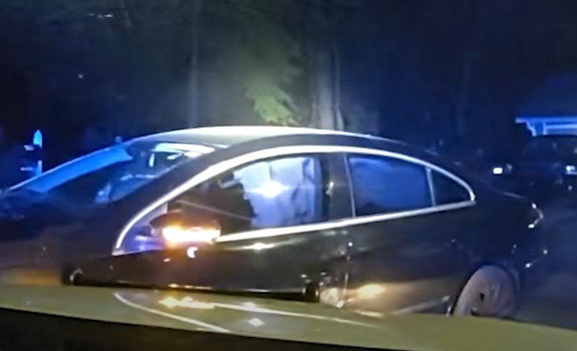 Gwinnet County Officer Disarms Own Taser During Wooded Fight with Fleeing Drive