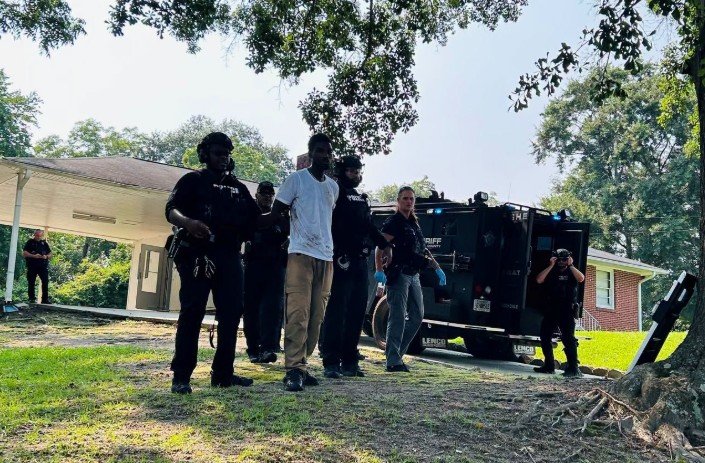 Wanted Man Arrested After False 911 Swatting Call Prompts Tactical Response in Conyers