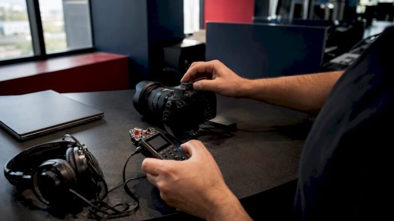 How Digital Journalism Differs From Print, Task by Task