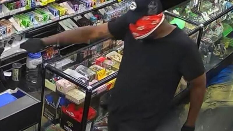 Two Armed Suspects Rob Macon Smoke Shop, Assault Clerk Before Fleeing on Foot