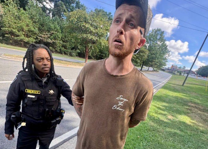 Macon Deputies Catch Suspect After Stolen Vehicle Found at Harrison Road Restaurant Macon Deputies Catch Suspect After Stolen Vehicle Found at Harrison Road Restaurant