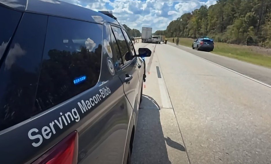 Woman Killed After Pickup Crashes Into Tractor-Trailer on I-75 South in Bibb County